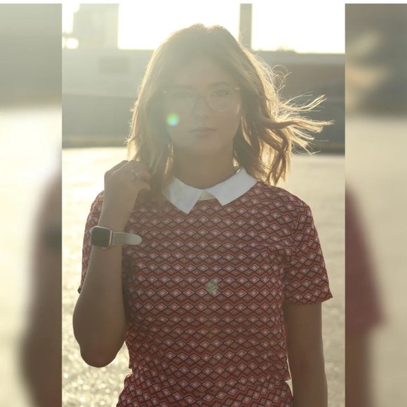 SMALL Collared Romper - Picture 3 of 4